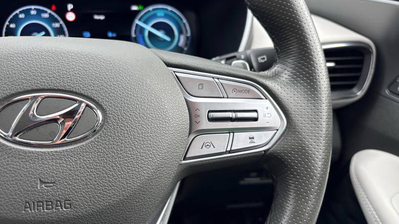 Hyundai SANTA FE 1.6 TGDi Plug-in Hybrid Ultimate 5dr 4WD Auto Estate